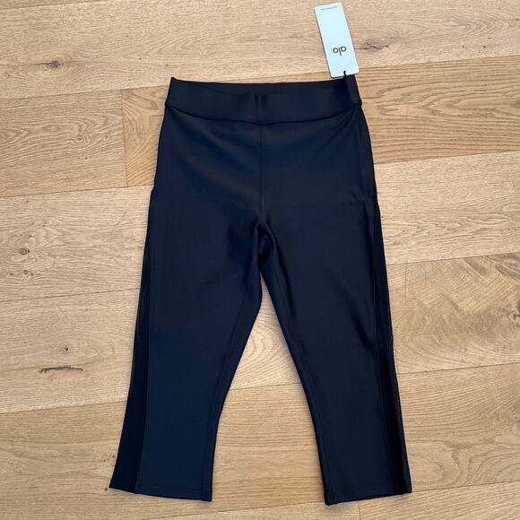Alo Yoga Mesh High Waist Capri Airlift Just Right Size M Black - Picture 1 of 5